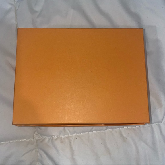 Louis Vuitton Box - Picture 2 of 4